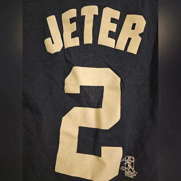 New York Yankees Derek Jeter #2 kids T-shirt. Size: S. - Picture 3 of 5
